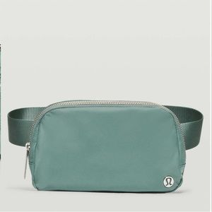 Lululemon Everywhere Belt Bag 1L